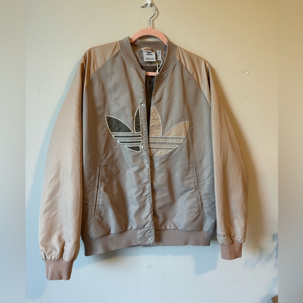 ADIDAS CLGT JACKET MENS SIZE MEDIUM